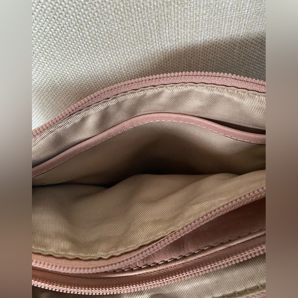 Colorado blush leather crossbody bag - Picture 5 of 8